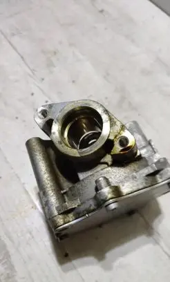 Volvo V40 Vacuum pump 31490558