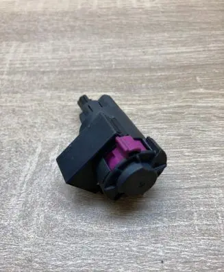 Audi A5 8T 8F Brake pedal sensor switch 4F0945459B 1468996