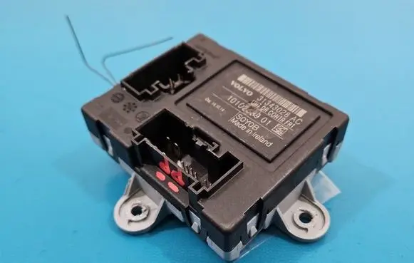 Volvo V70 Central body control module 31343028 IMPRK1585342