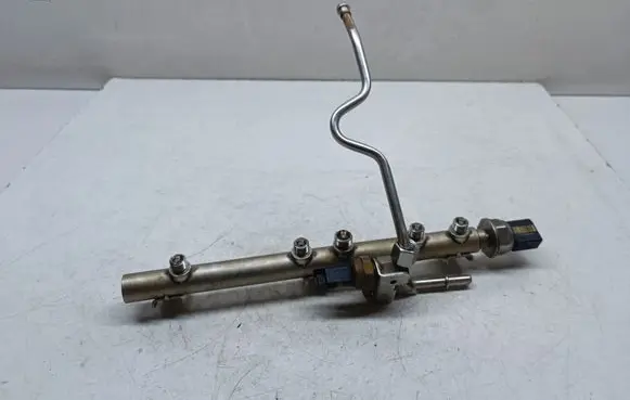 BMW 3 E90 E91 Fuel main line pipe 7562474