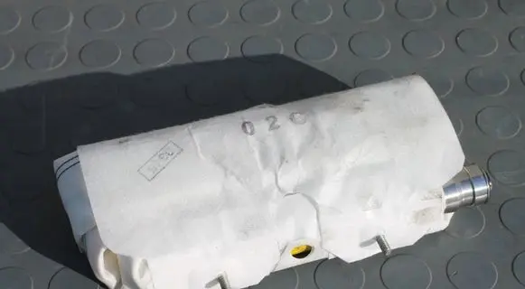 Suzuki Vitara (LY) Knee airbag KOLANOWAVITARA