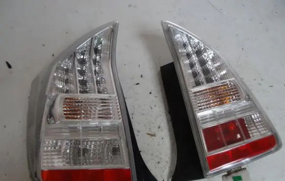 Toyota Prius (XW20) Rear/tail lights set 