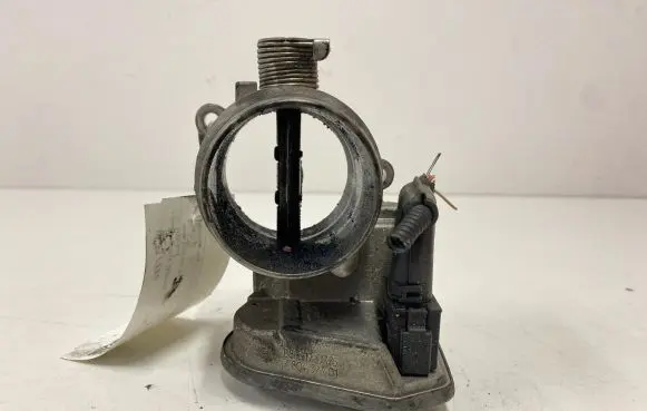 BMW 1 E81 E87 Throttle valve 780437301