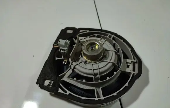 Honda CR-V Front door speaker EAS16P602F7