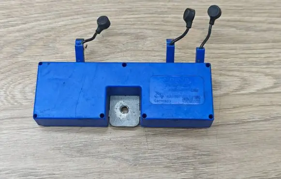 Volvo V70 Antenna control unit 9459226 AAT831