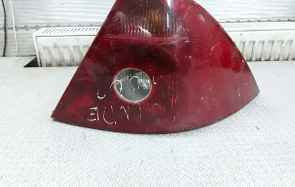 Ford Mondeo Mk III Rear/tail lights 1S7113404A