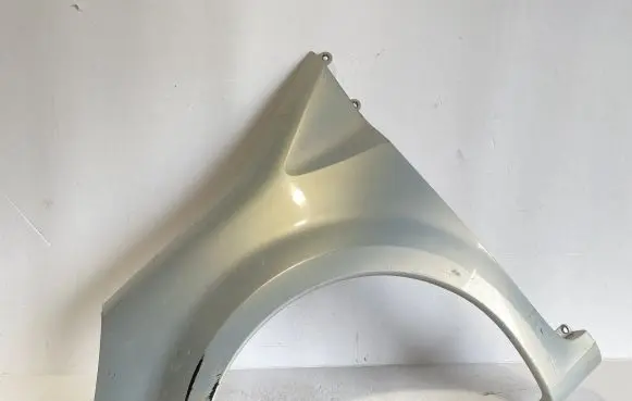 Renault Modus Fender 8200098309G