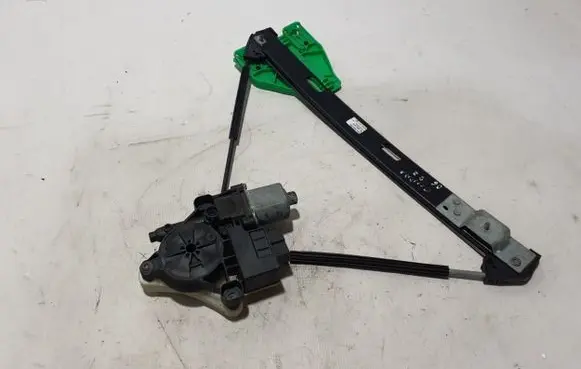 Rear window lifting mechanism without motor