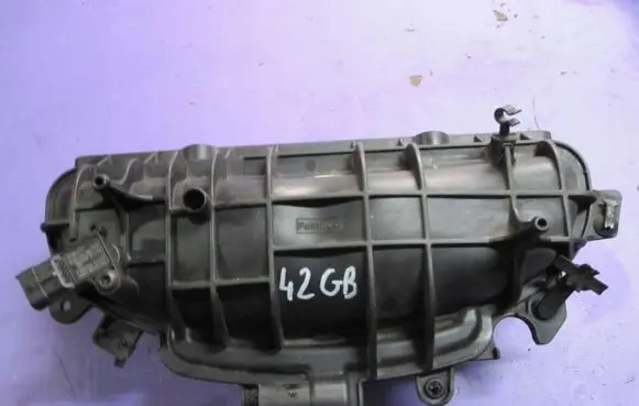 Volvo V40 Rocker cam cover B4164T3