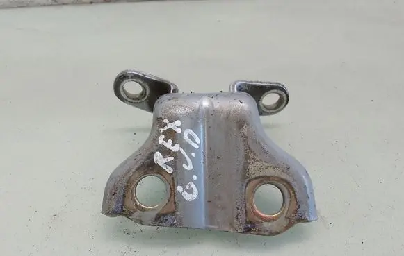 Rear door upper hinge