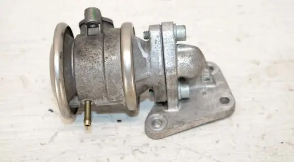 Audi A6 S6 C5 4B EGR valve 078131101N BDV