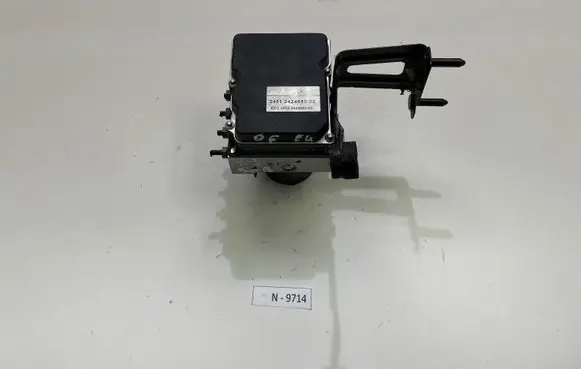 BMW X3 E83 ABS Pump 3424682