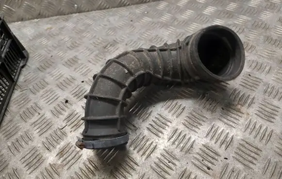 Volvo S80 Air intake hose/pipe 08634143