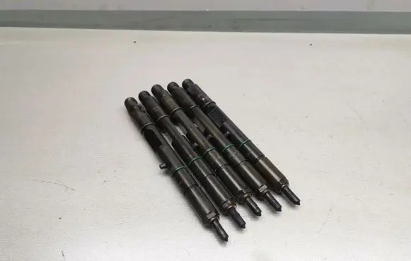 Fuel injectors set