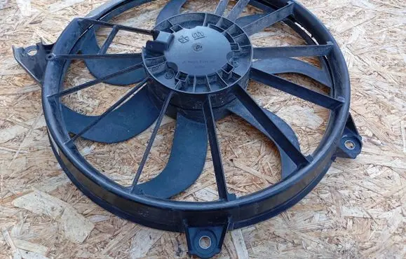 Fiat Freemont Electric radiator cooling fan F00HX0G046 PM1972003