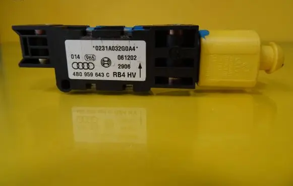Audi A6 S6 C5 4B Airbag deployment crash/impact sensor 4B0959643C