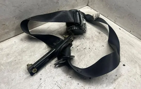 BMW X5 E53 Front seatbelt 82840875210