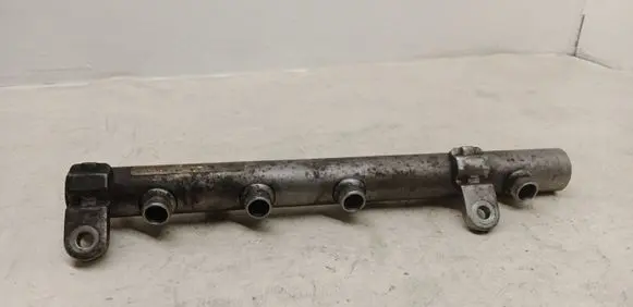 Mercedes-Benz CLS C219 Fuel main line pipe A6420700495