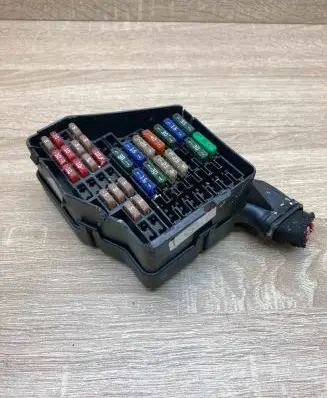 Audi A4 S4 B5 8D Fuse box set 0716423244 6852