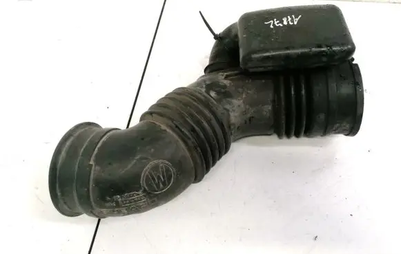 Subaru Legacy Air intake hose/pipe B032 B-032