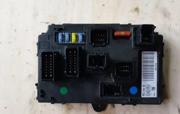 Peugeot 407 Comfort/convenience module 9656148180 S120017001H