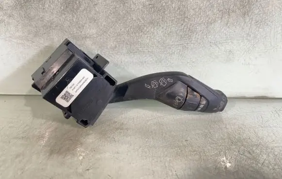 Ford Focus Wiper control stalk Av6t17a553ad