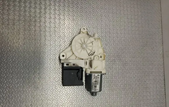 Renault Megane III Rear door window regulator motor 827310185R 916830200