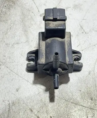 Volvo V70 Turbo solenoid valve 70261300