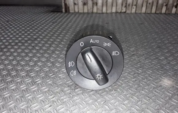 Volkswagen Touran I Light switch 1K0941431BM