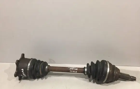Mitsubishi Pajero Rear driveshaft