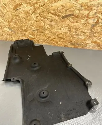 Volvo S60 Engine splash shield/under tray 31202720