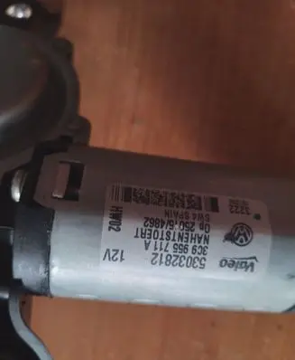 Volkswagen PASSAT B7 Rear window wiper motor 3C9955711A 53032812
