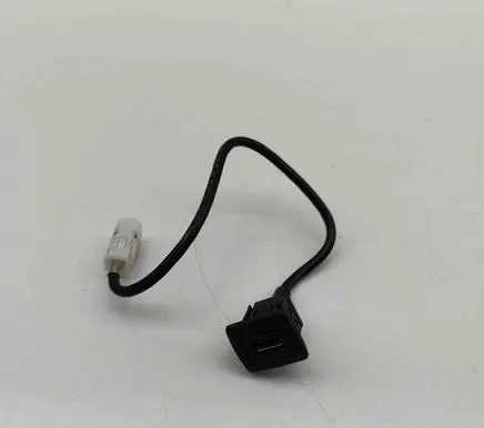 Mercedes-Benz E A207 USB socket connector A1728200515