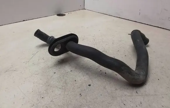 Volkswagen PASSAT B5 Engine coolant pipe/hose