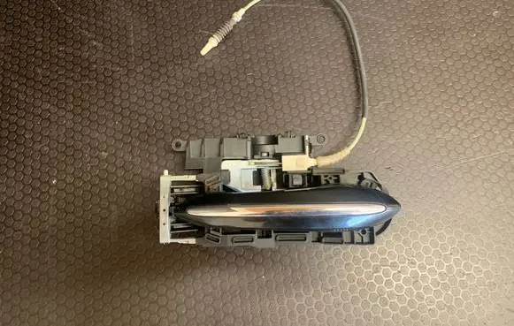 BMW 7 F01 F02 F03 F04 Front door exterior handle Y4718722809 04022009 X4718722809