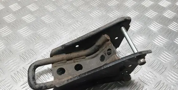 Mitsubishi Outlander Towing hook eye 