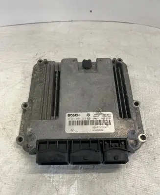 Renault Laguna III Engine control unit/module 8200946162 8200726880 0281015323