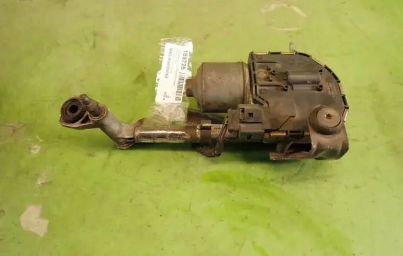 Volkswagen Touran I Wiper motor