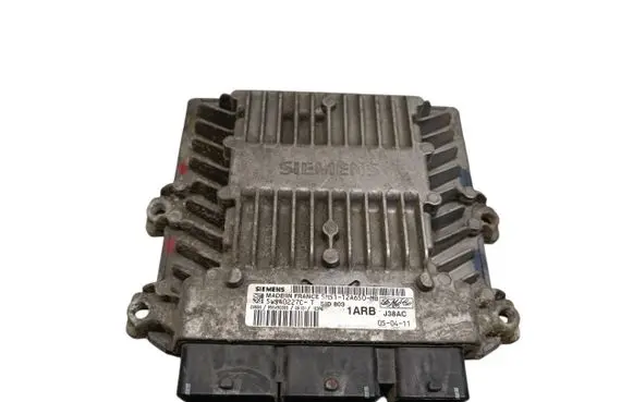 Ford Focus Engine control unit/module 5M5112A650MB 5WS40227CT
