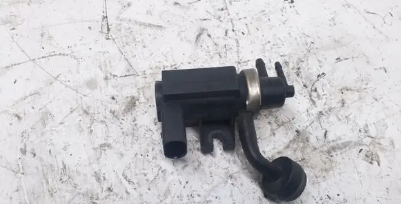 Volkswagen Touareg I Turbo solenoid valve 1J0906627 72290320