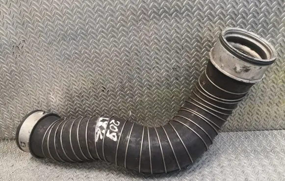 Mercedes-Benz CLK A209 C209 Intercooler hose/pipe 2095280182