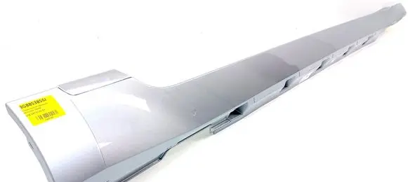 Foot area side trim