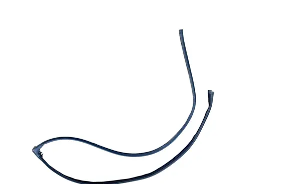 Opel Vivaro Front door rubber seal 