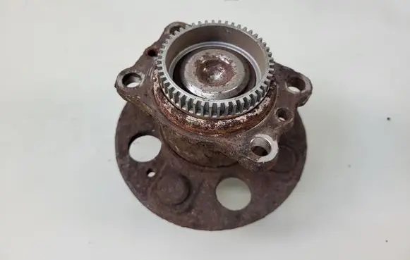 KIA Rio Rear wheel hub