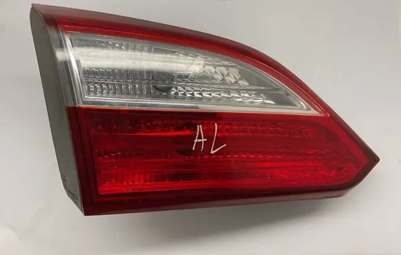 Tailgate rear/tail lights