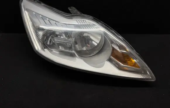 Ford Focus Headlight/headlamp 20B483B