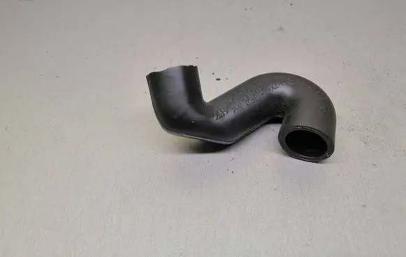 Volkswagen Sharan Breather hose/pipe 7M3129626B 1076511