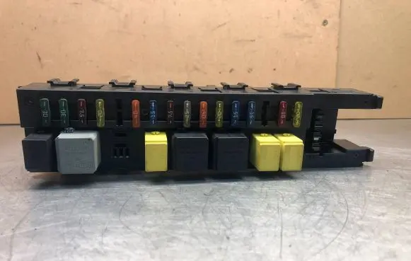Mercedes-Benz E W211 Comfort/convenience module 2115452101 5DK00804750