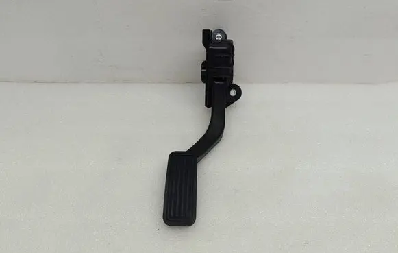 Mazda 6 Accelerator throttle pedal 1988003400