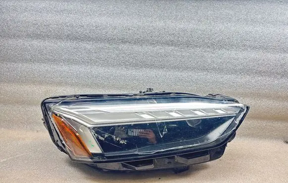 Audi A5 Headlight/headlamp 8W6941040B 060720094625 LE18F6421